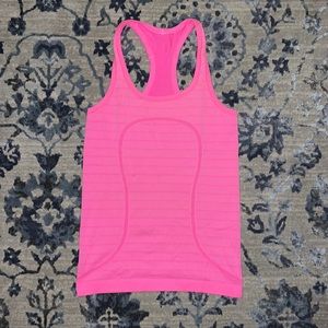 Lululemon athletica swiftly size 4